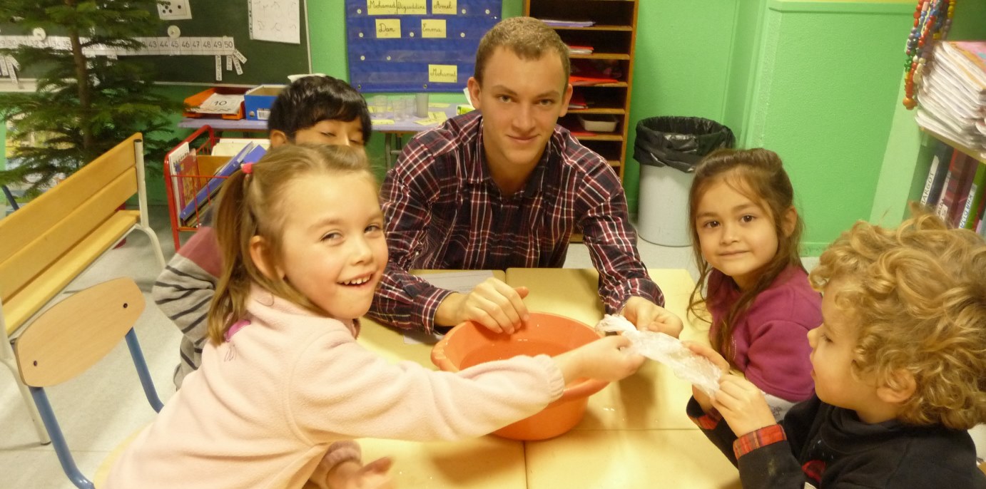 « La main à la pâte »