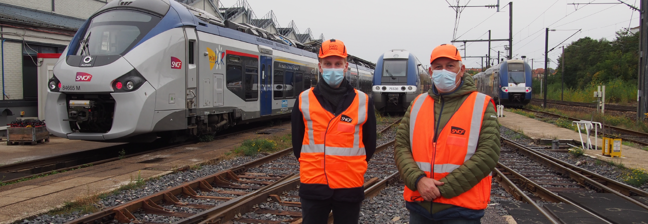 Mathieu Laurent étudiant apprenti en Programme ingénieur de spécialité et Bernard Ham son tuteur au Technicentre Grand Est de la SNCF