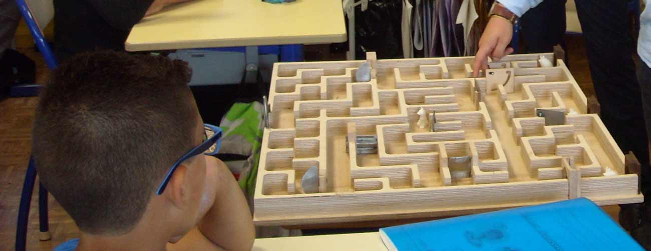 Arts et Métiers s’implique dans la main à la pâte pour expliquer la science aux jeunes enfants.