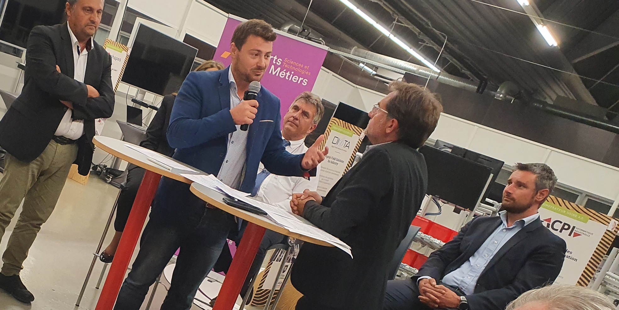 présentation du démonstrateur Practice 4.0 lors de la table-ronde Usine du Futur