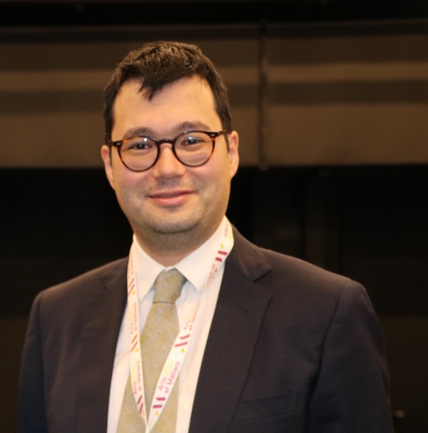 Jean-Rémy Chardonnet est enseignant-chercheur à l’institut de Chalon-sur-Saône depuis 2011. Il en est aujourd’hui le directeur adjoint.