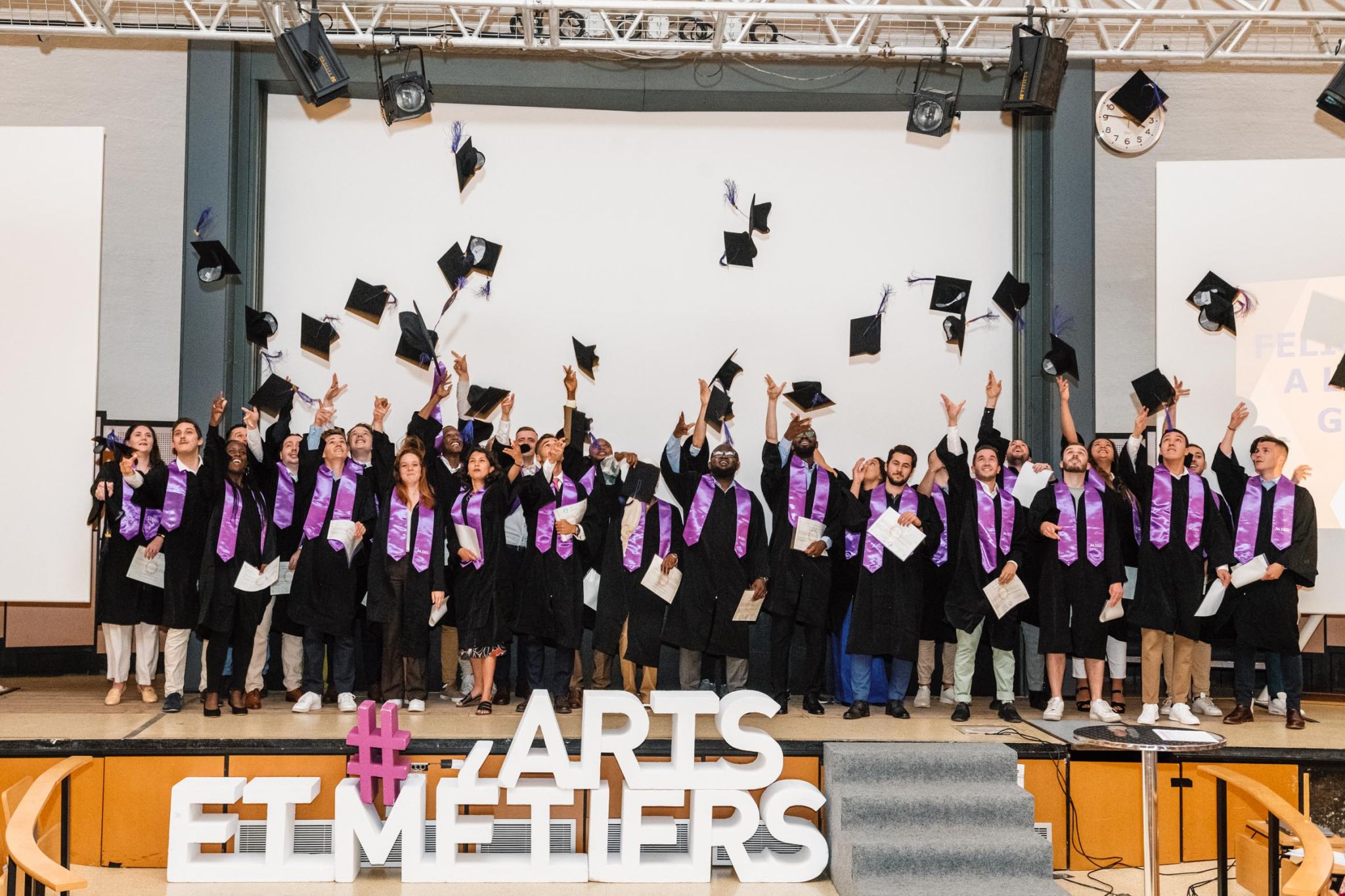 Remise de diplôme du diplôme d'Ingénieur de Spécialité