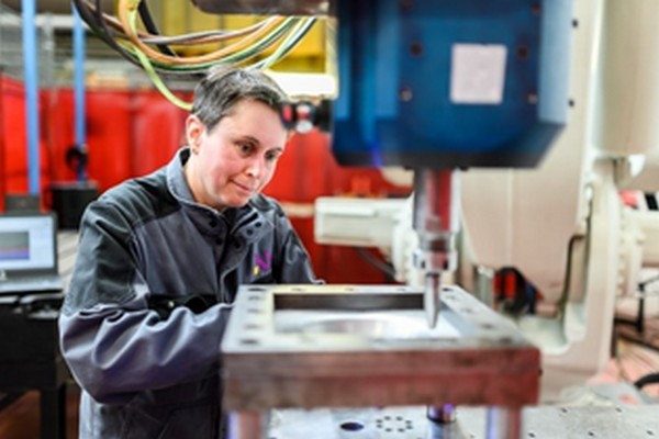  Sandra Chevret : TOMORO