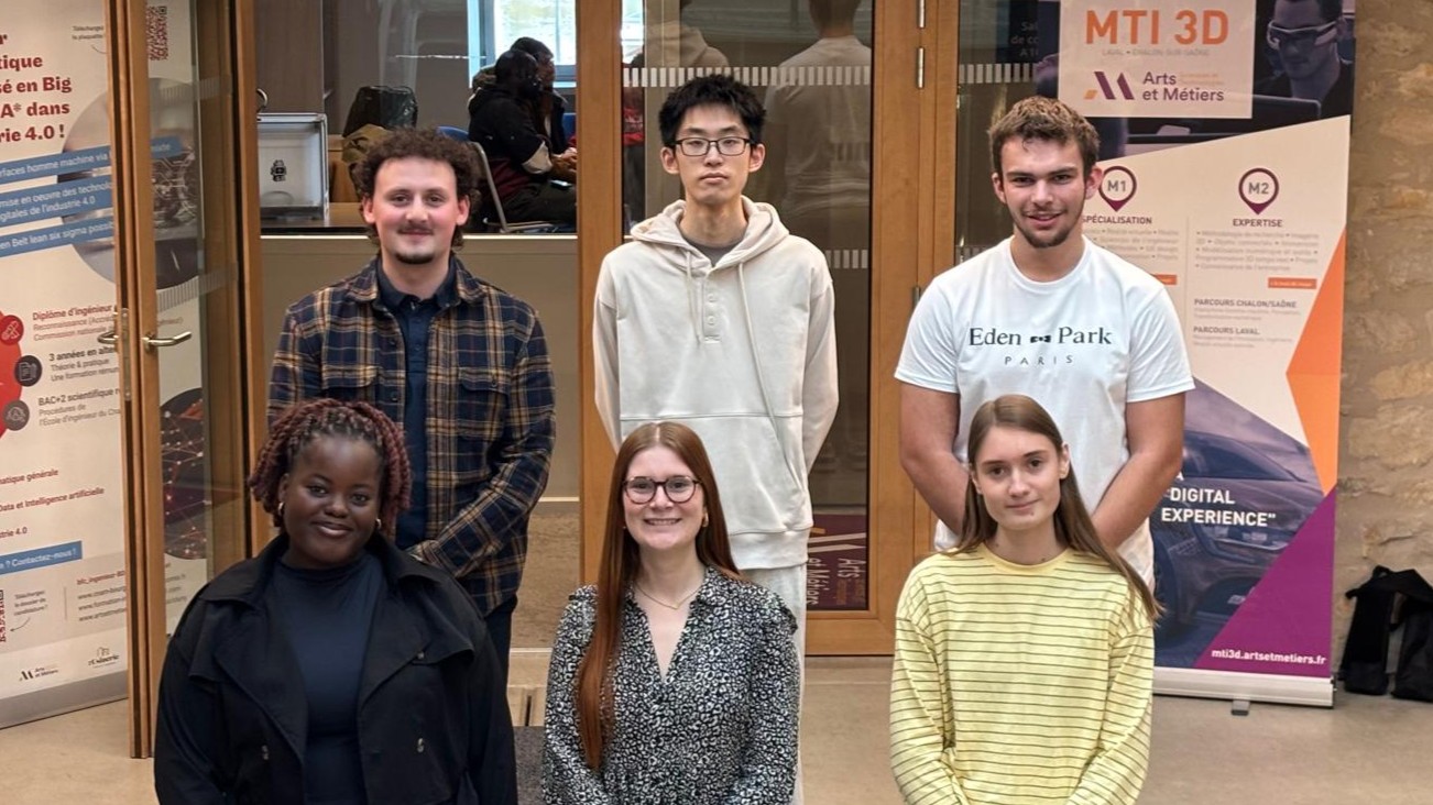 Arnaud Carbonnel et son équipe d'étudiants d'Arts et Métiers, du CNAM BFC et de l’EGC Centre-Est au complet