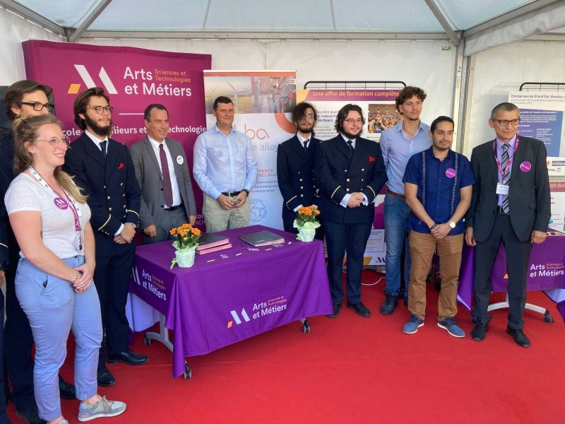 Signature de mécénat entre Lebronze alloys et le campus Châlons-en-Champagne !