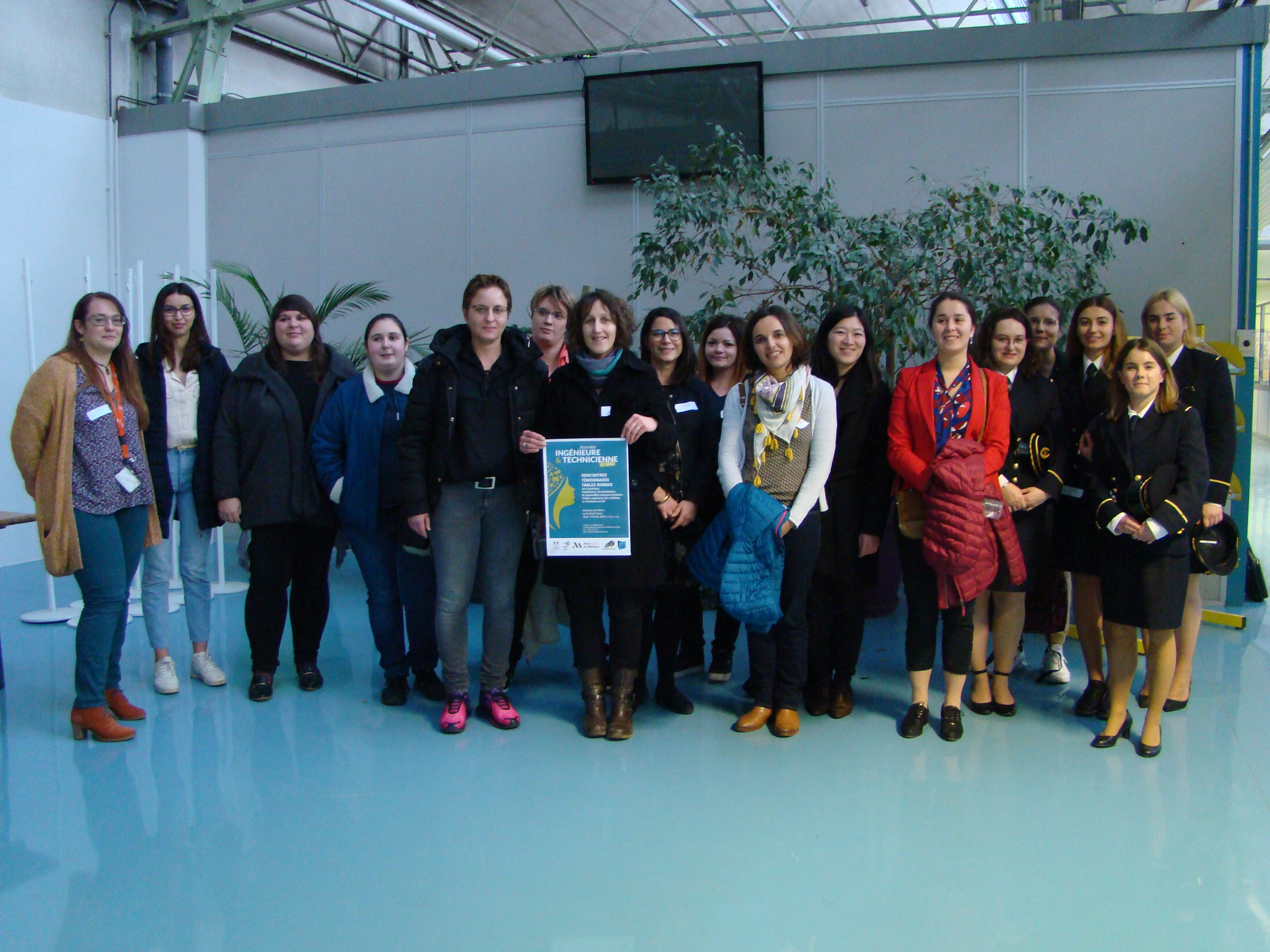 Equipe d'élèves et professionnelles