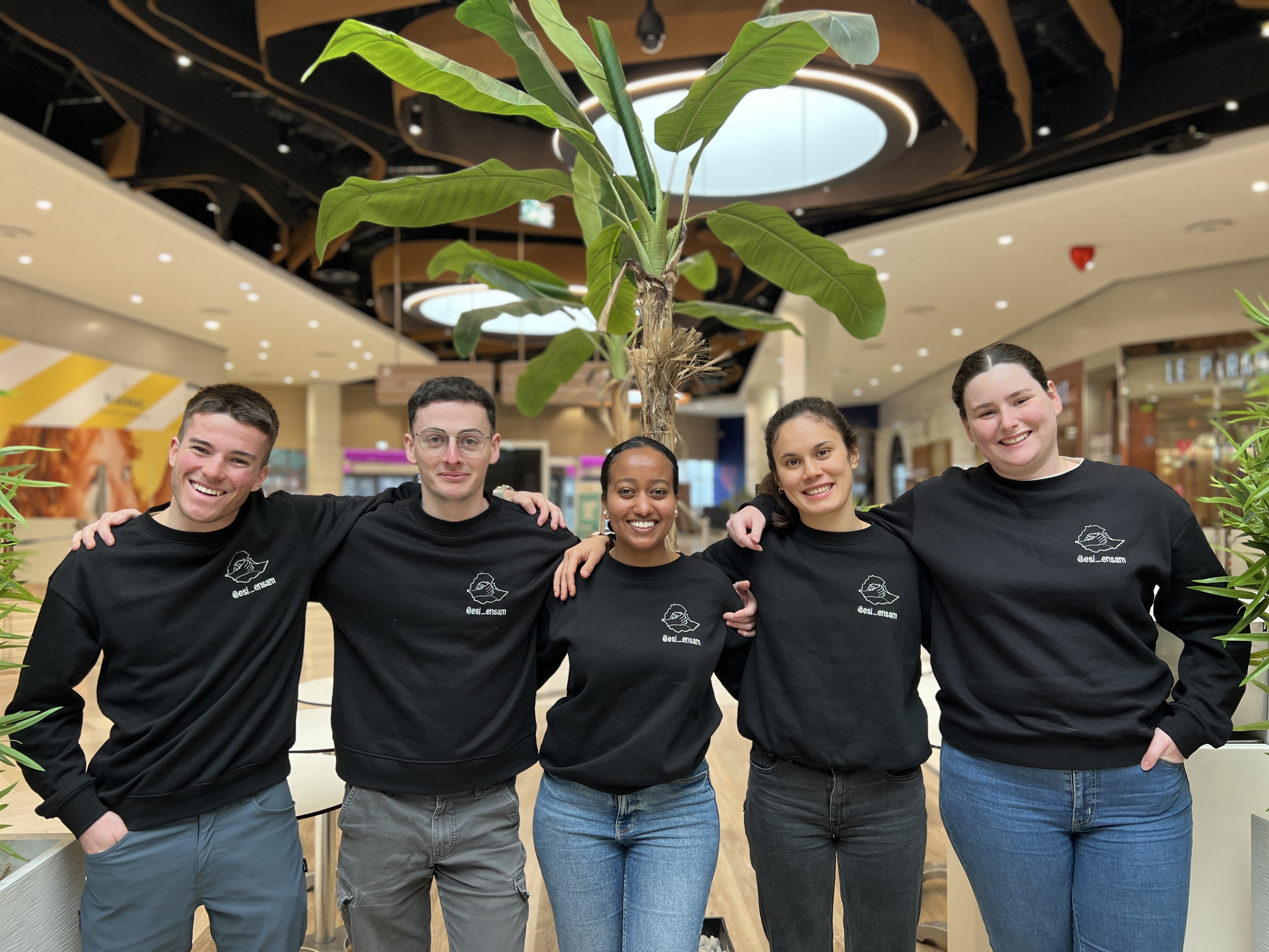 groupe d'élèves de l'association humanitaire Ethiopie Solidarité Internationale