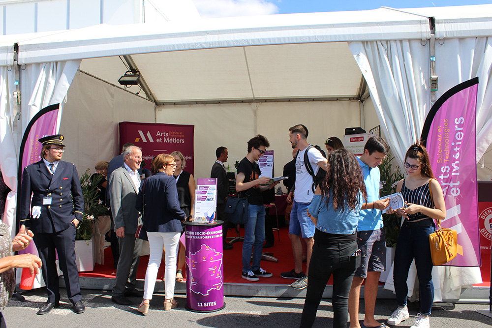 Stand Arts et Métiers datant de la Foire 2019