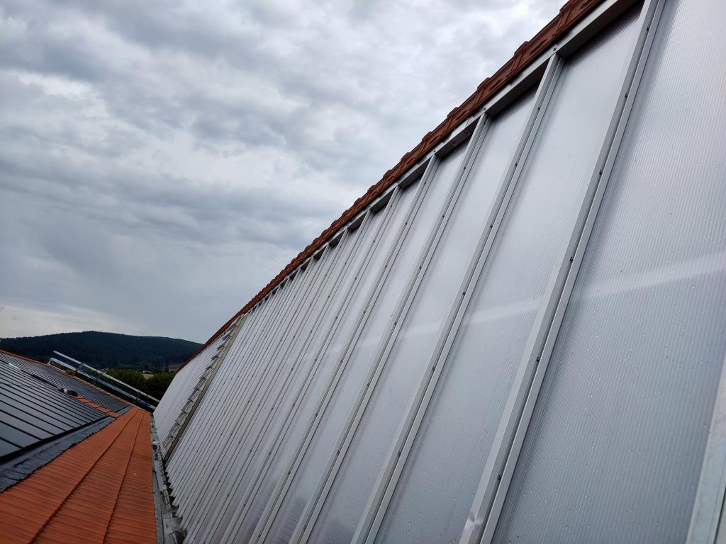 France Relance a permis de financer le désamiantage et le remplacement des vitrages simples des verrières par du polycarbonate à Cluny