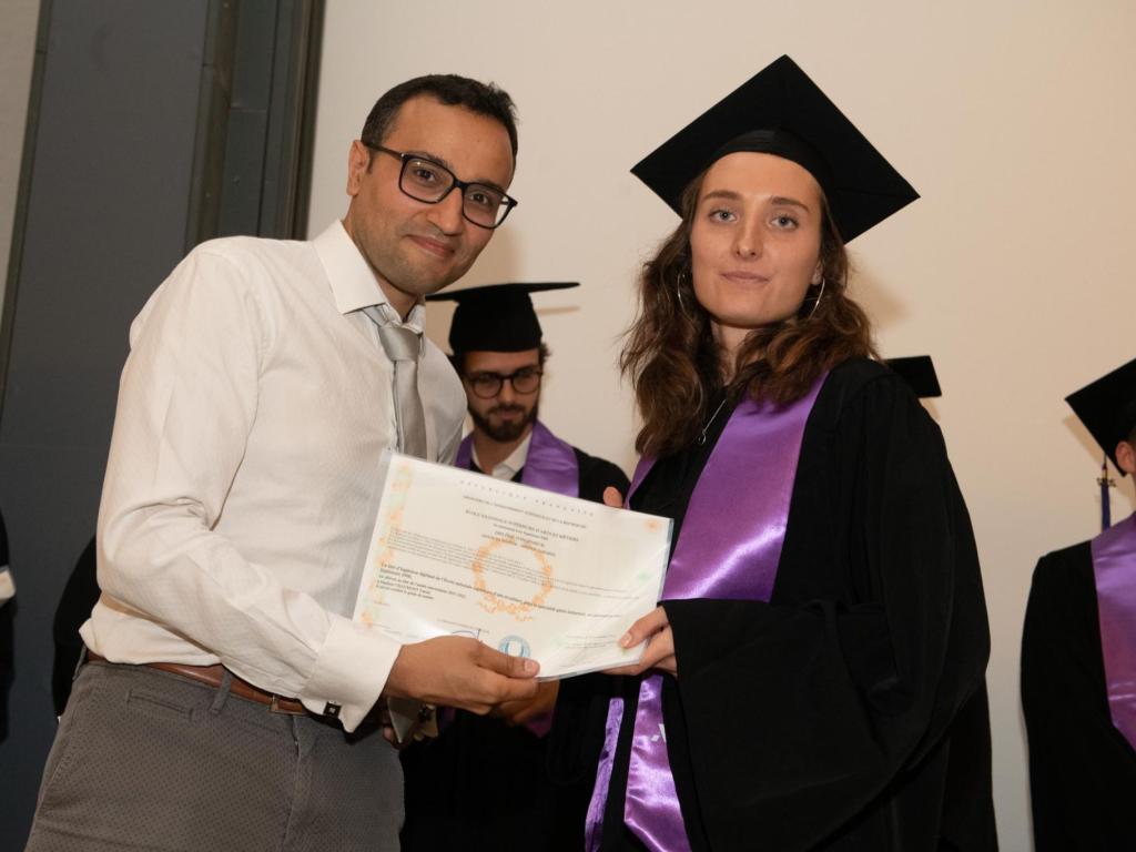 Imade Koutiri et une diplômée