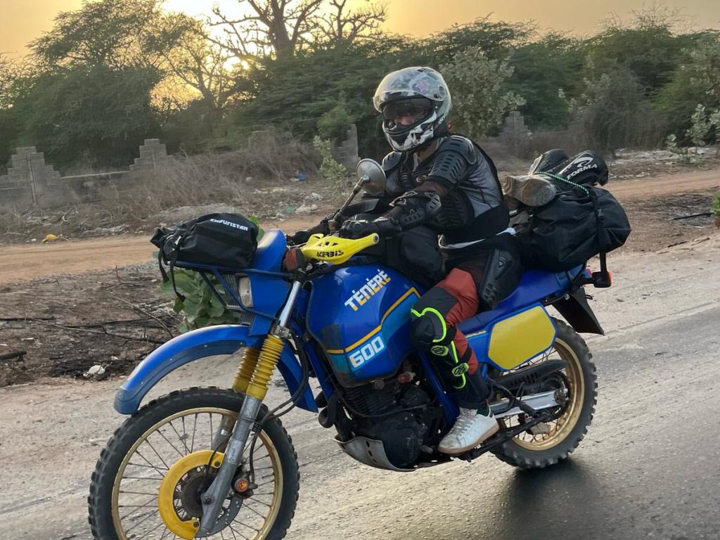 Un raid moto solidaire en Afrique
