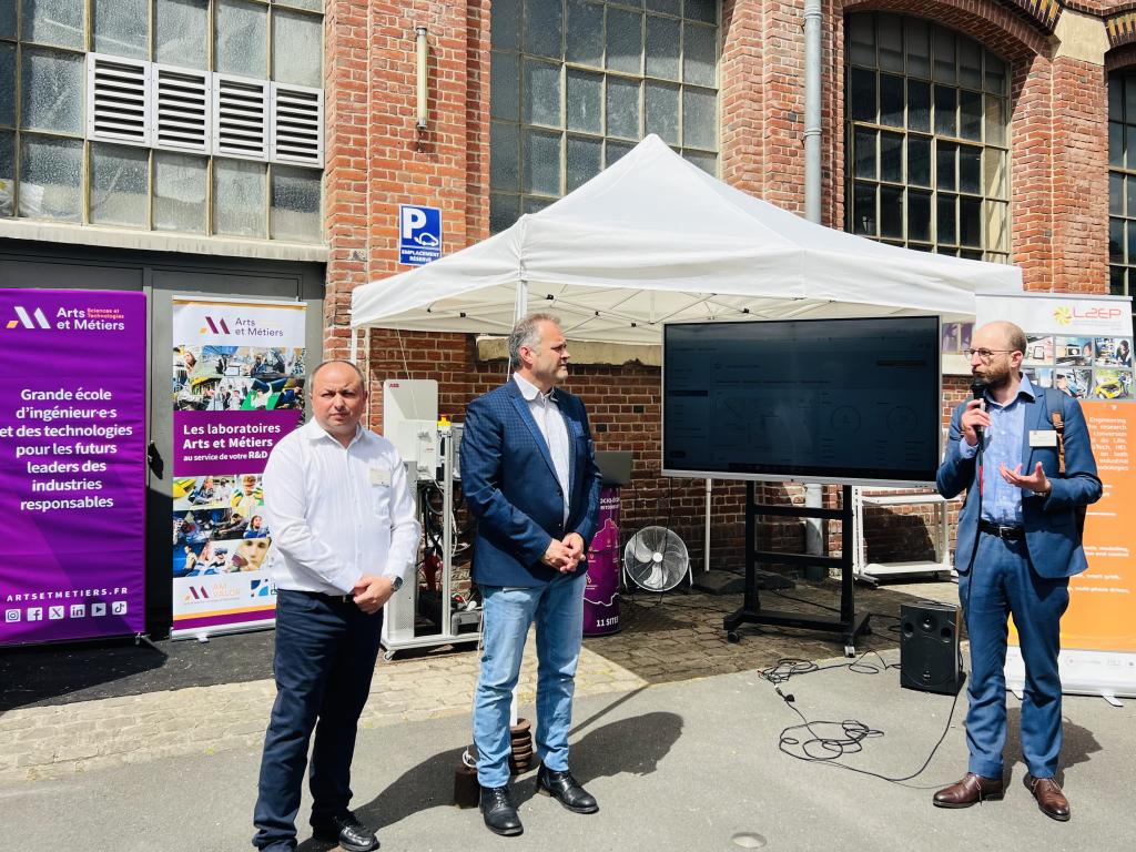 Présentation borne de recharge rapide intelligente
