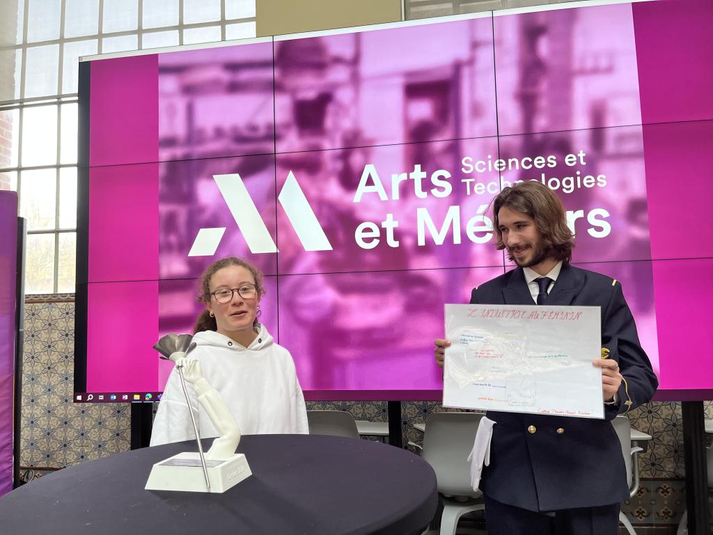 Myriam représente un autre groupe du collège de Roubaix