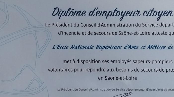 Diplôme d'établissement citoyen décerné au campus Arts et Métiers de CLuny