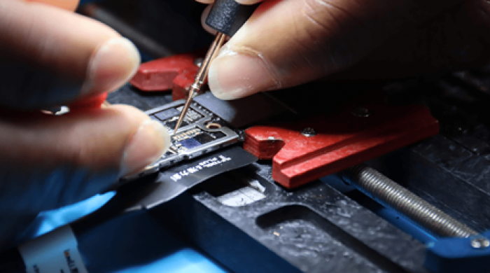 Réparation de petit matériel électronique