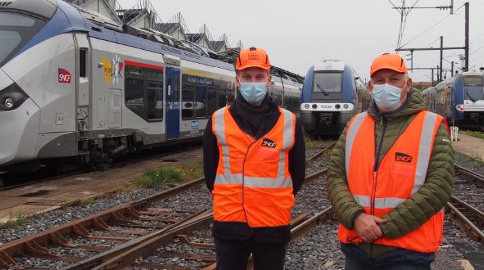Mathieu Laurent étudiant apprenti en Programme ingénieur de spécialité et Bernard Ham son tuteur au Technicentre Grand Est de la SNCF