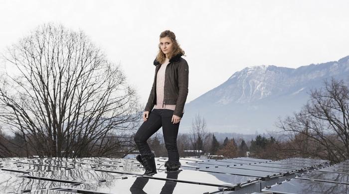 Panneaux solaires sur le toit de l'institut de Chambéry