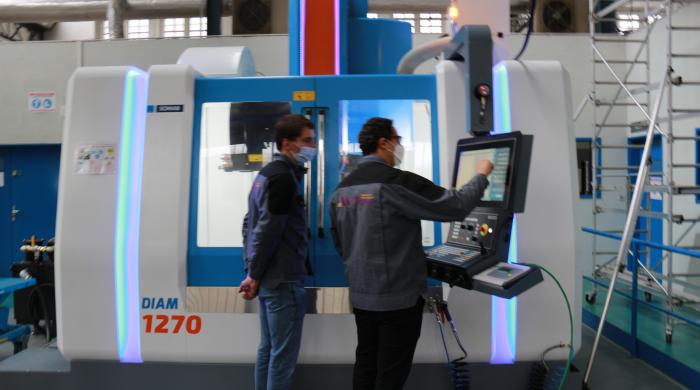 Centre d'usinage cryogénique