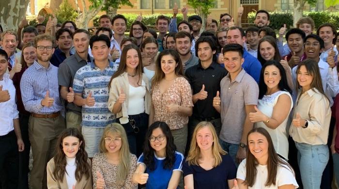 Bienvenue aux 48 étudiants texans en study abroad program