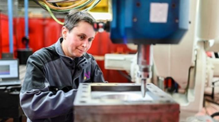  Sandra Chevret : TOMORO