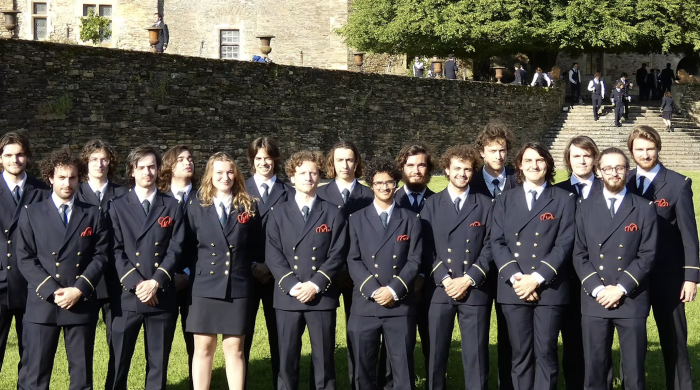 Group of students representing the Junior Enterprise