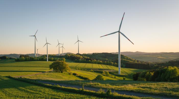 Découvrez la définition du mix énergétique, sa composition en France et dans le monde, ses enjeux climatiques et les formations Arts et Métiers pour y répondre.