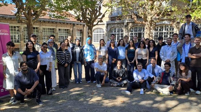 Photo of the graduating class of the MAGIS program at the " Master of Science  "Arts et Métiers 2026–2027